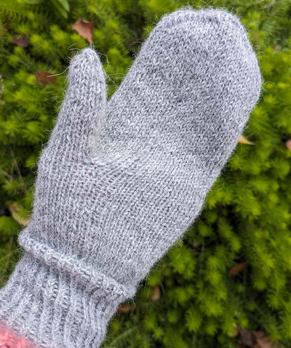 Snuggle-up mittens pattern